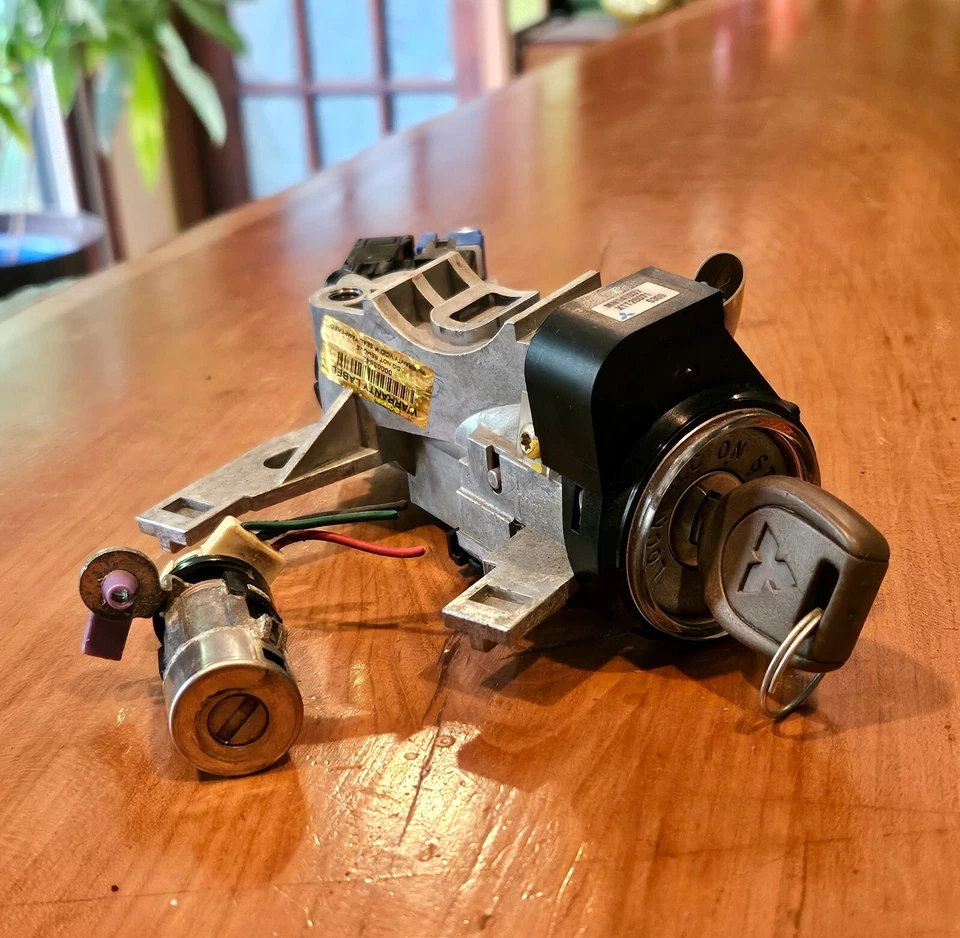 2005-2006 Mitsubishi Endeavor interruptor de ignição driver cilindro de trava de porta com chave - Imagem 4 de 4