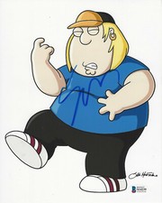 SETH MACFARLANE FAMILY GUY CREATOR SIGNED AUTHENTIC 8X10 PHOTO 3 BECKETT COA BAS