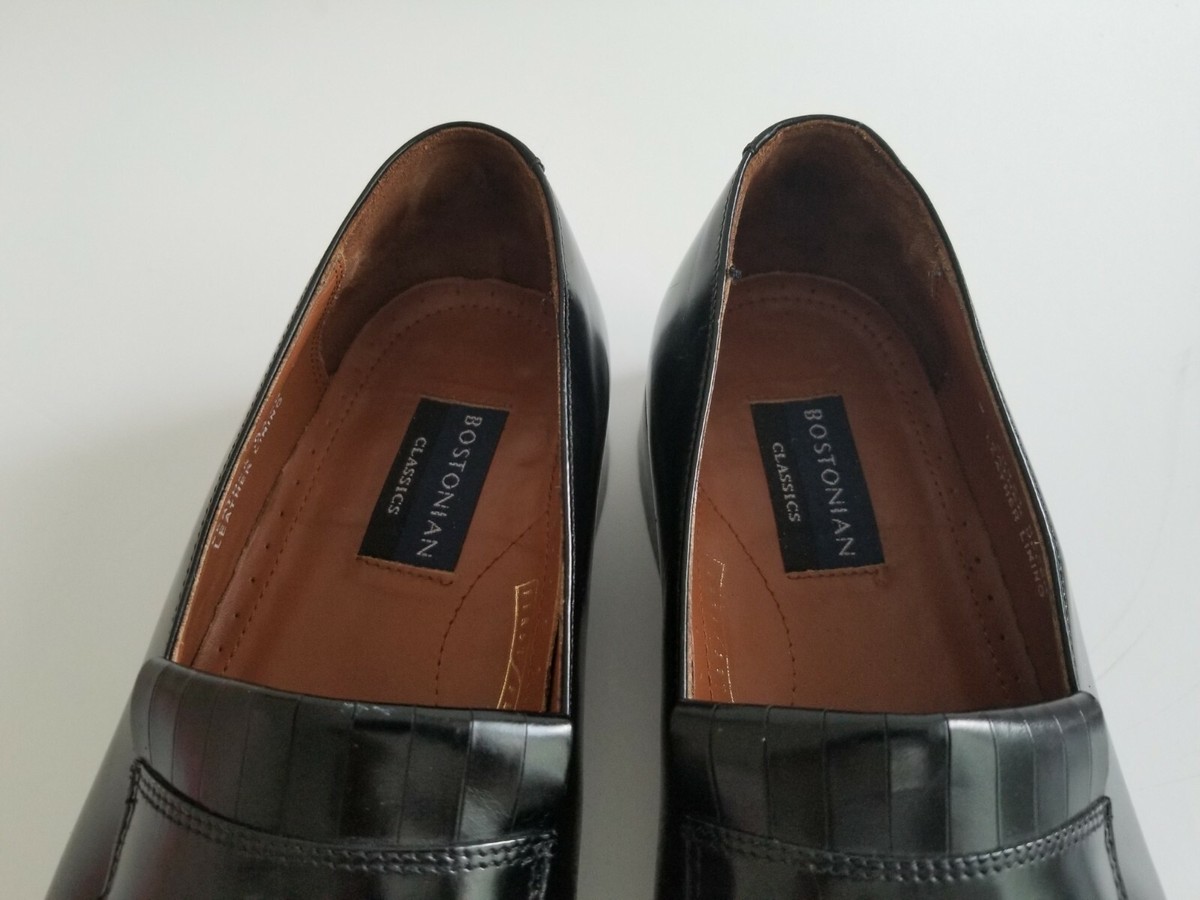 Bostonian Classics Loafers Black Leather Round Toe Tassel 