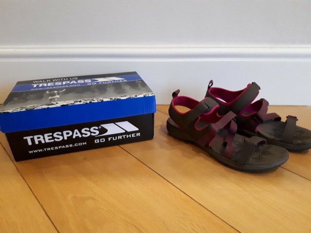 trespass carina flip flops