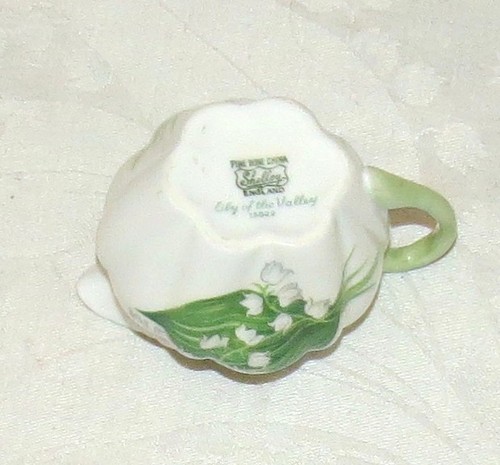 Shelley Bone China 13822 Lily of the Valley 2.1/4 inch Dainty Individual Creamer - Picture 3 of 4