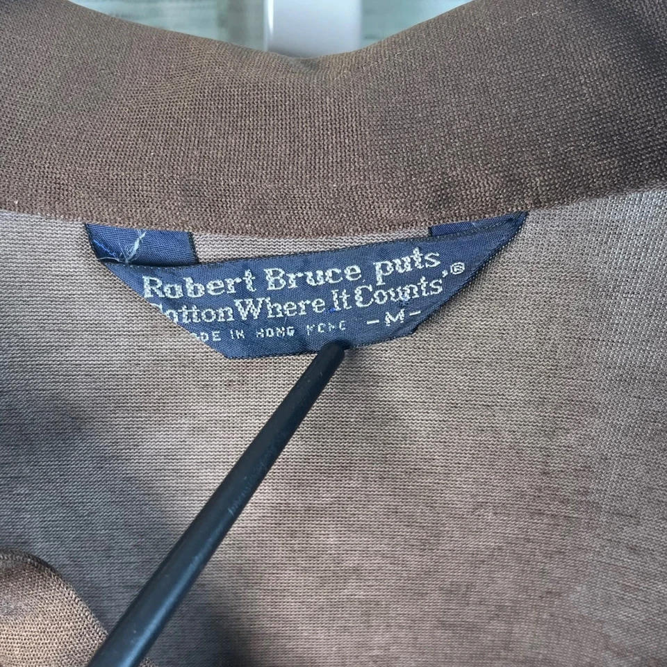 De Colección Robert Bruce Para Hombres Marrón Manga Corta Cuello Bolsillo Polo Mediano LEER Foto 2 de 4