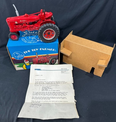 Ertl IH McCormick Farmall Super M-TA Tractor 1991 Toy Farmer Toy Show 1/16 #2771