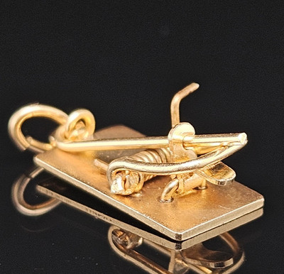 14K Gold  WORKING SPRING MOUSETRAP Charm Pendant Mice 3D Vintage NOS