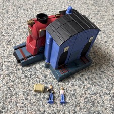 Harry Potter 2001 Hogwarts Express Platform Polly Pocket Playset READ DESCRIPTIN