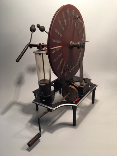 Influenzmaschine Wimshurst - Maschine / Physikunterricht / Lehrmittel / um 1900 - Bild 14 von 24