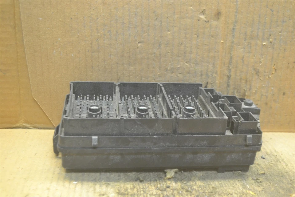 Оригинальный соединительный модуль коробки предохранителей 2000 Buick Lesabre 15355652 315-9a6 - Изображение 4 из 4