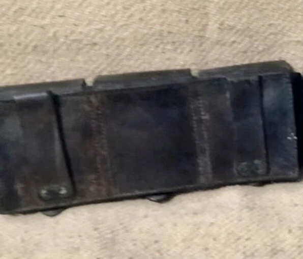 Spain, General Franco. Mauser rifle shooter equipment. Triple leather cartridge - Imagen 3 de 4