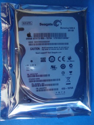 Seagate ST9250315ASG P/N: 9KAG32-041 F/W: 0006APM2 MAC 655-1570A WU 5VC 250GB