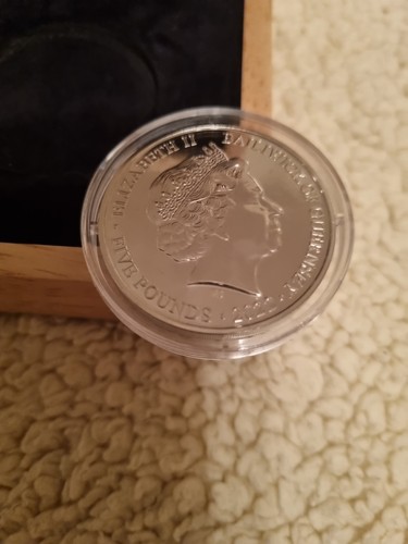 2022 Queen Elizabeth II Platinum Jubilee FIVE POUND £5 Coin. - Picture 10 of 20