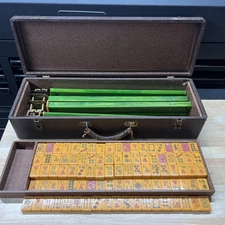Vintage Butterscotch Mah Jongg Mah Jong Set Bakelite 152 Tiles 5 Racks