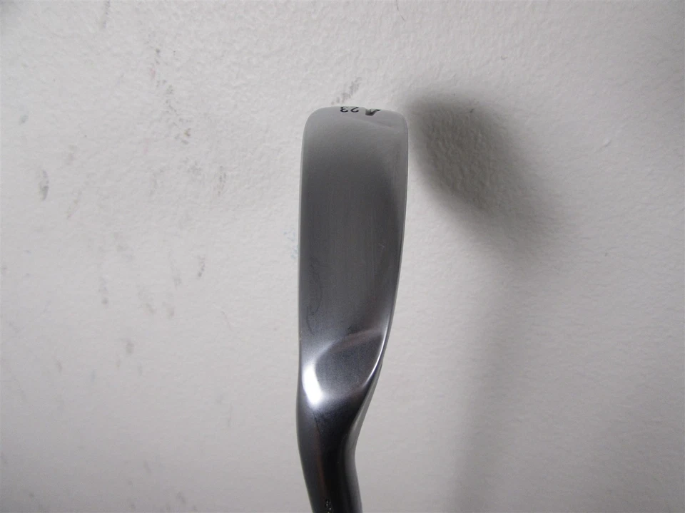 LH Srixon Golf ZX 23* 4 Utility Iron Recoil Regular Flex DART 90 Graphite Shaft - Image 2 of 4