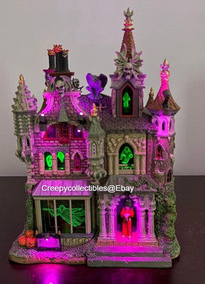 Lemax Spooky Town Macabre Mansion, NIB, Haunted House with Holographic Ghosts
