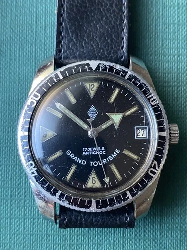 VINTAGE RENAULT GRAND TOURISME SKIN DIVER HAND WINDING 17 JEWELS BROAD ARROW