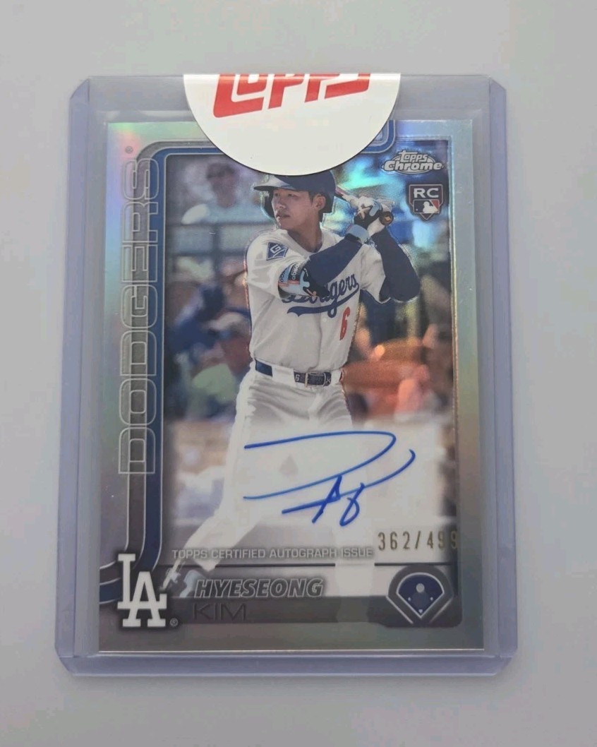 2025 Topps Chrome Hyeseong Kim Refractor Auto /499 RC Rookie Dodgers