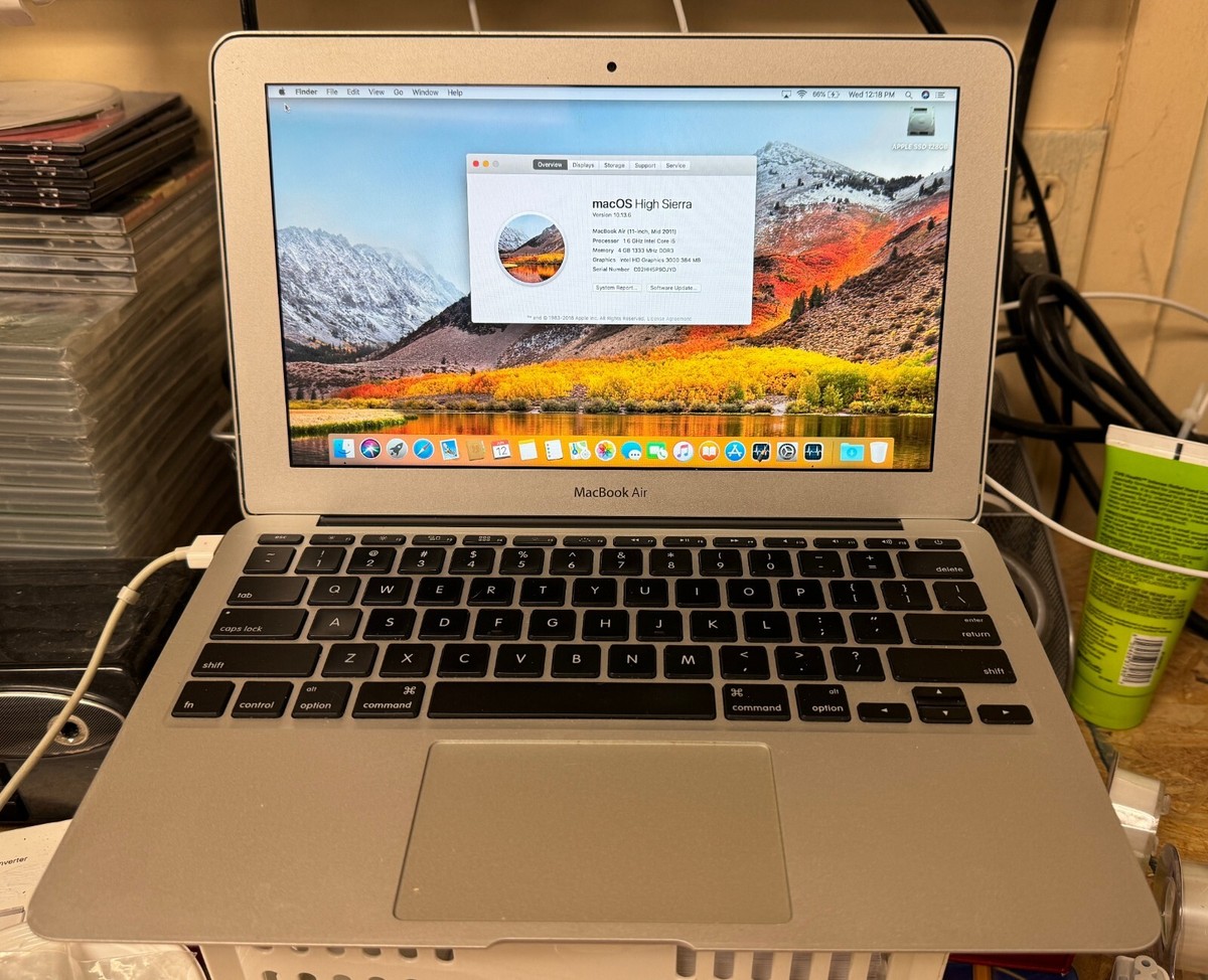 Apple MacBook Air 11-inch April 2012 1.6GHz Intel Core i5 (MC968LL