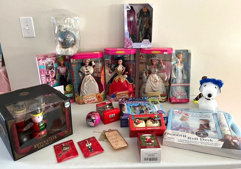 Lot of 18 Mixed Lot Disney -Barbie Patriot - Pioneer - Pilgrim - Angel- INYSIC