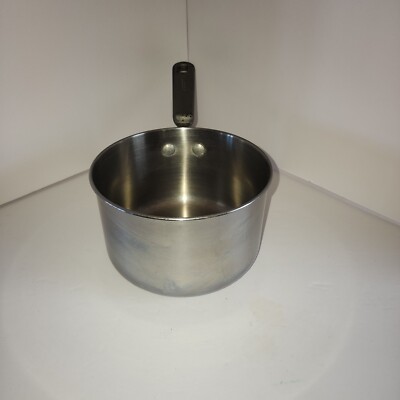 Farberware Durable Stainless Steel Impact Bonded QT/ L Sauce