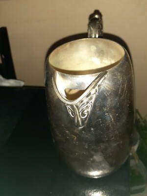 WM Rogers Silverplate Water Pitcher With Ice Lip 917 | eBay