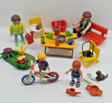 Familie im Garten +Zubehör + Figur + Summer Fun + Figuren + City Life  Playmobil