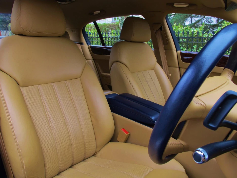 BENTLEY CONTINENTAL FLYING SPUR 6.0 552bhp 4X4 2005MY 25301m FBSH ULEZ £430 TAX  - Image 2 of 4