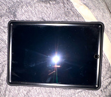 Apple iPad 10.2in 128GB Wi Fi gray bundle