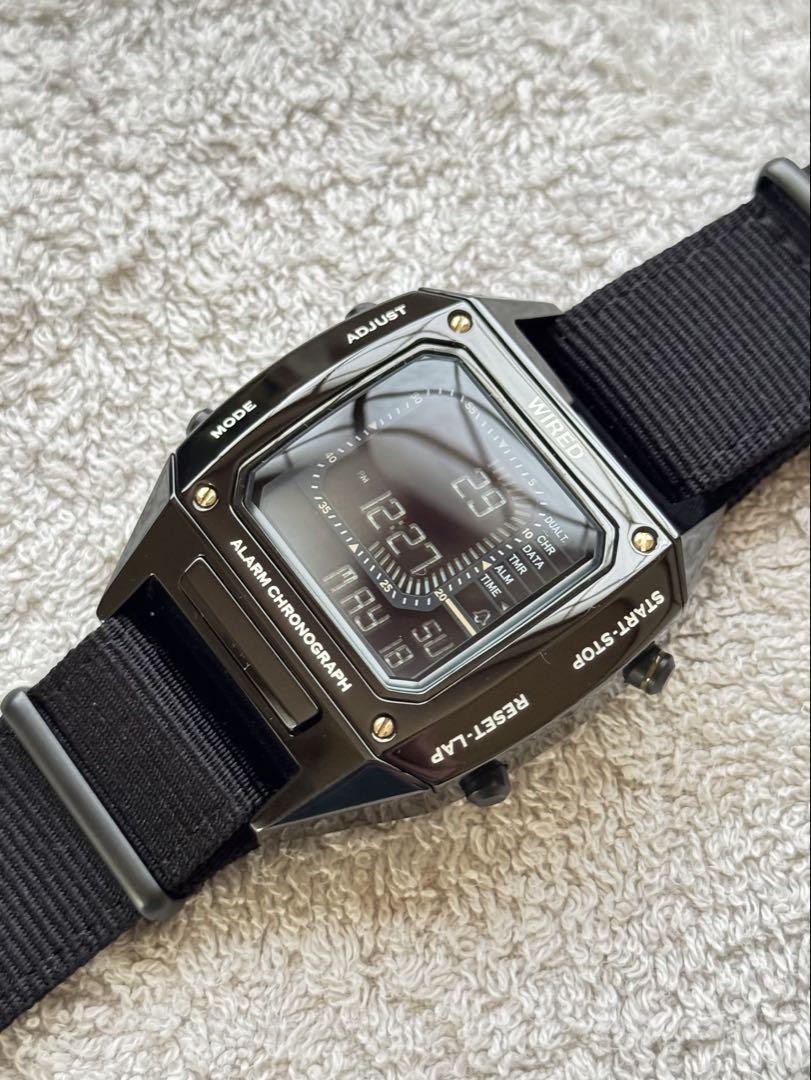 良品：SEIKO WIRED AGAM401 SOLIDITY BEAMS Seiko WIRED x BEAMS Solidity Watch silver digital W865