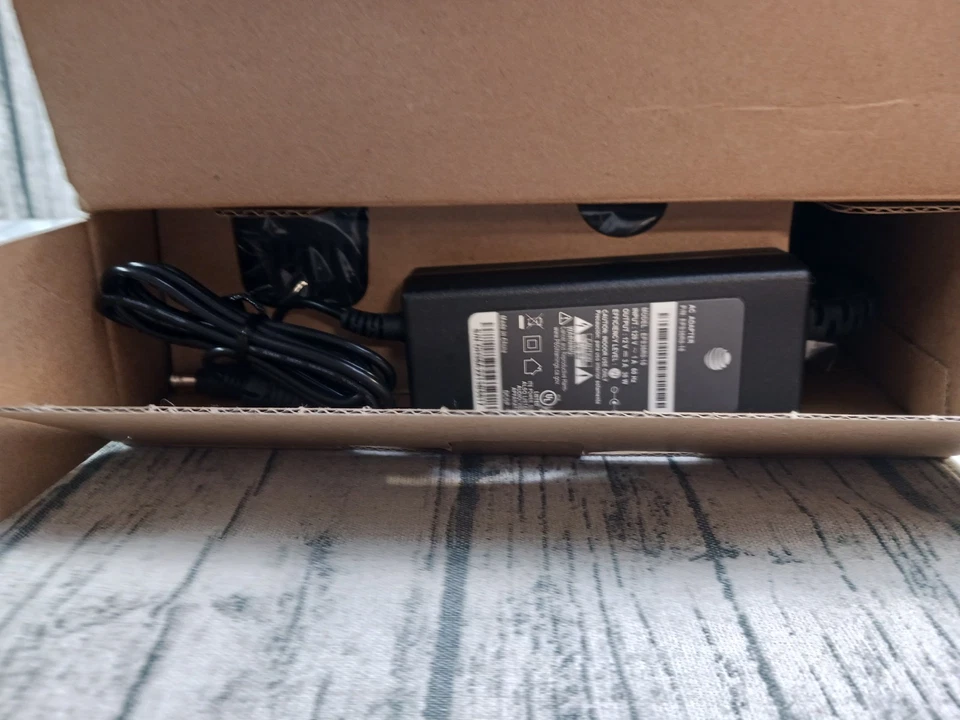 ARRIS (BGW210-700) BONDED VDSL2 WIRLESS VOICE GATEWAY / WIFI MODEM - OPEN BOX - Image 3 of 3