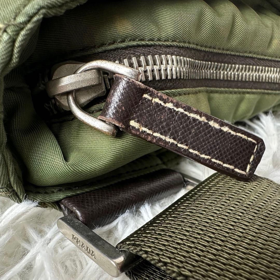 Rare  Item PRADA Quilted Nylon Shoulder Bag Triangle Logo thumbnail 15