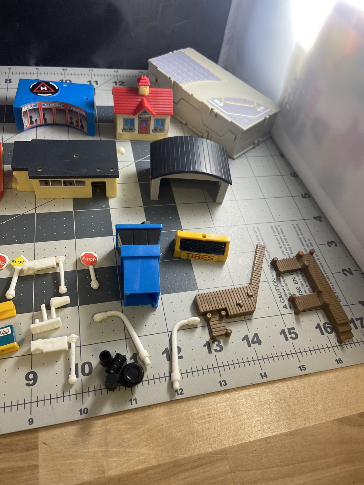 1980s Galoob Micro Machines Playsets Buildings Cases Signs Accessories