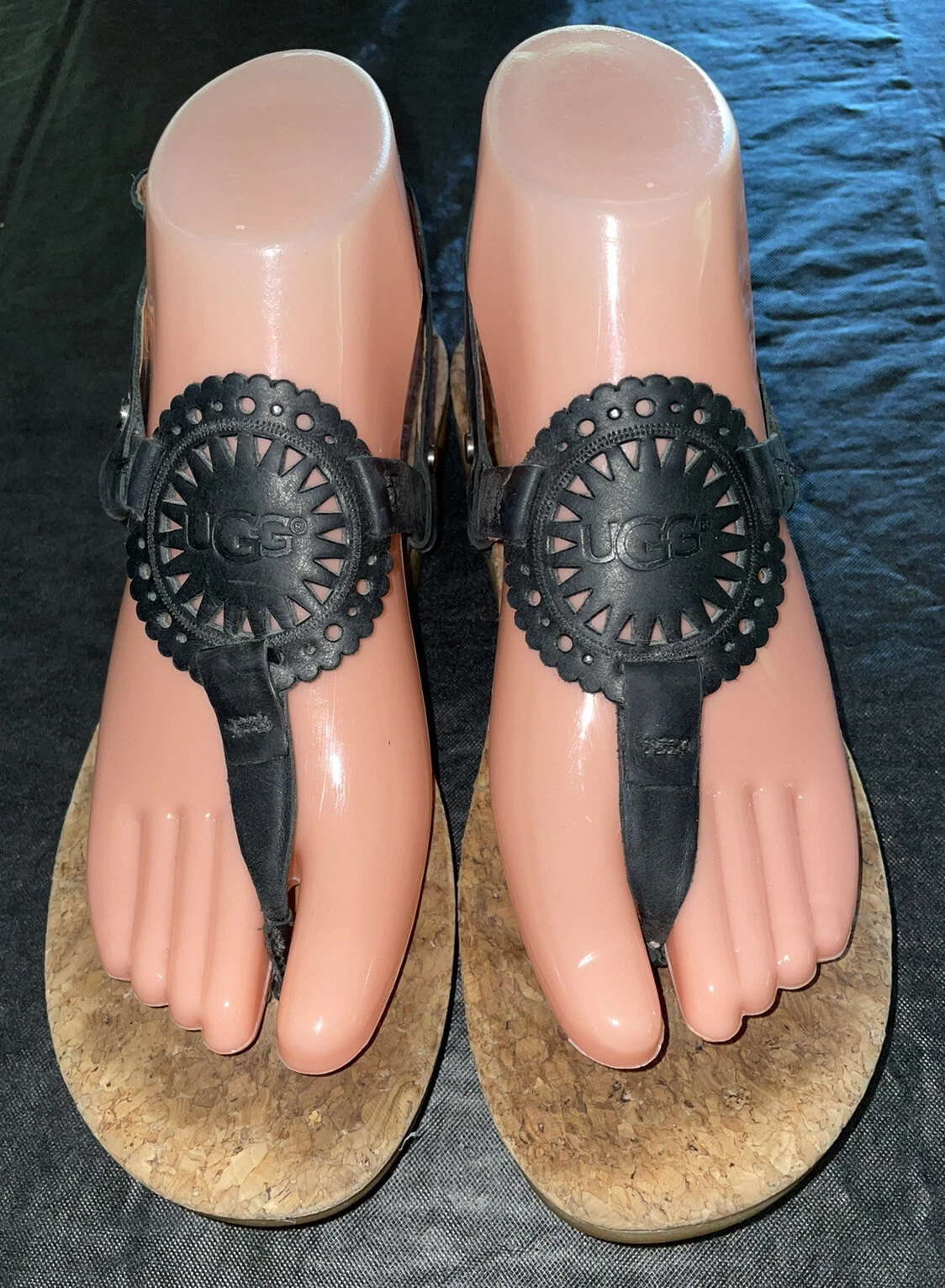 Sandali da letto UGG DONNA AYDEN II in pelle con perizoma e sughero. Taglia 6 5. Nero. Us intime ottimeioni