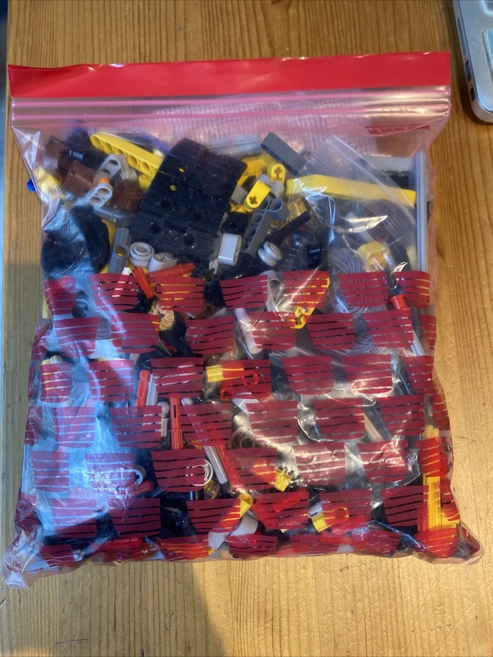 LEGO Technic 42094 Tracked Loader, photo 3 of 3