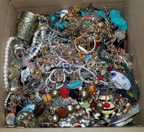 New ListingVintage/Retro/Modern Costume Scrap/Wear Grab Bag Jewelry Lot (BOX C) ~ 19.8 LBS