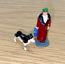 DINKY TOYS MASSSTAB OO KONVOLUT FIGUREN - DAME MIT HUND GC