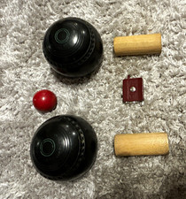 Lawn Bowls Set - 2 Black Bowls, Red Jack & 2 Wooden Bowl Lifters Bags Henselite