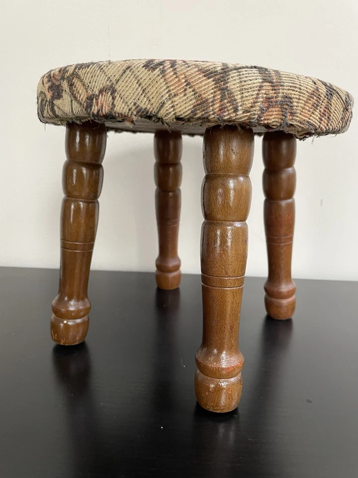 Wooden Footstool With Floral Tapestry Top And 4 Legs, Vintage - Image 3 of 4