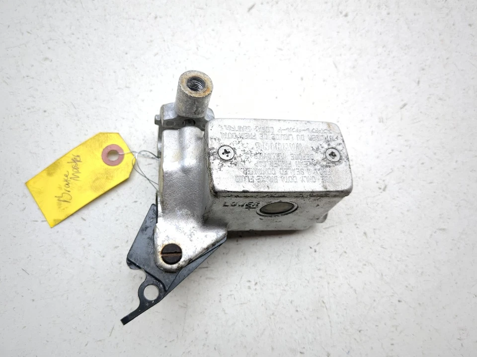 91-93 Suzuki GSX1100G GSX 1100 Right Front Brake Master Cylinder - Image 2 of 4