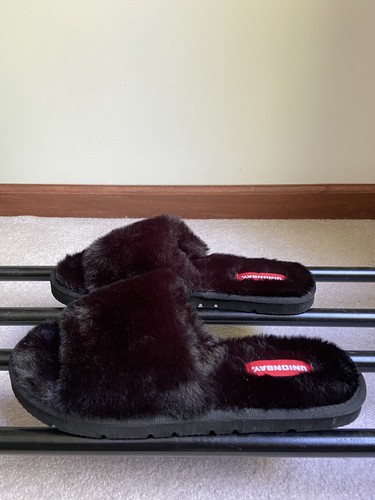 Union Bay Cross My Heart Faux Fur Women’s Black Slippers Size 7M - NWOB - Picture 7 of 8