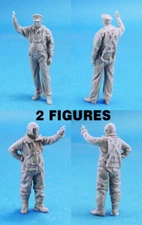 Legend Productions 1/48 WWII US Bomber Pilot & Crew on the Ground (2 figures)