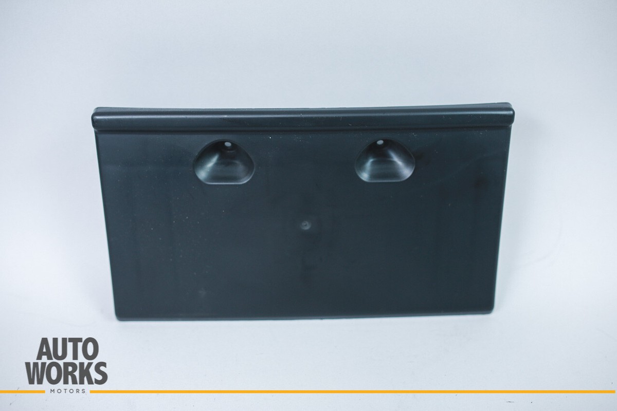 04-08 Maserati Quattroporte M139 Front License Plate Holder Cover