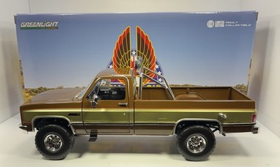 Greenlight 1/18 Scale 1982 GMC K-2500 SIERRA GRANDE “Custom 1 Of 1