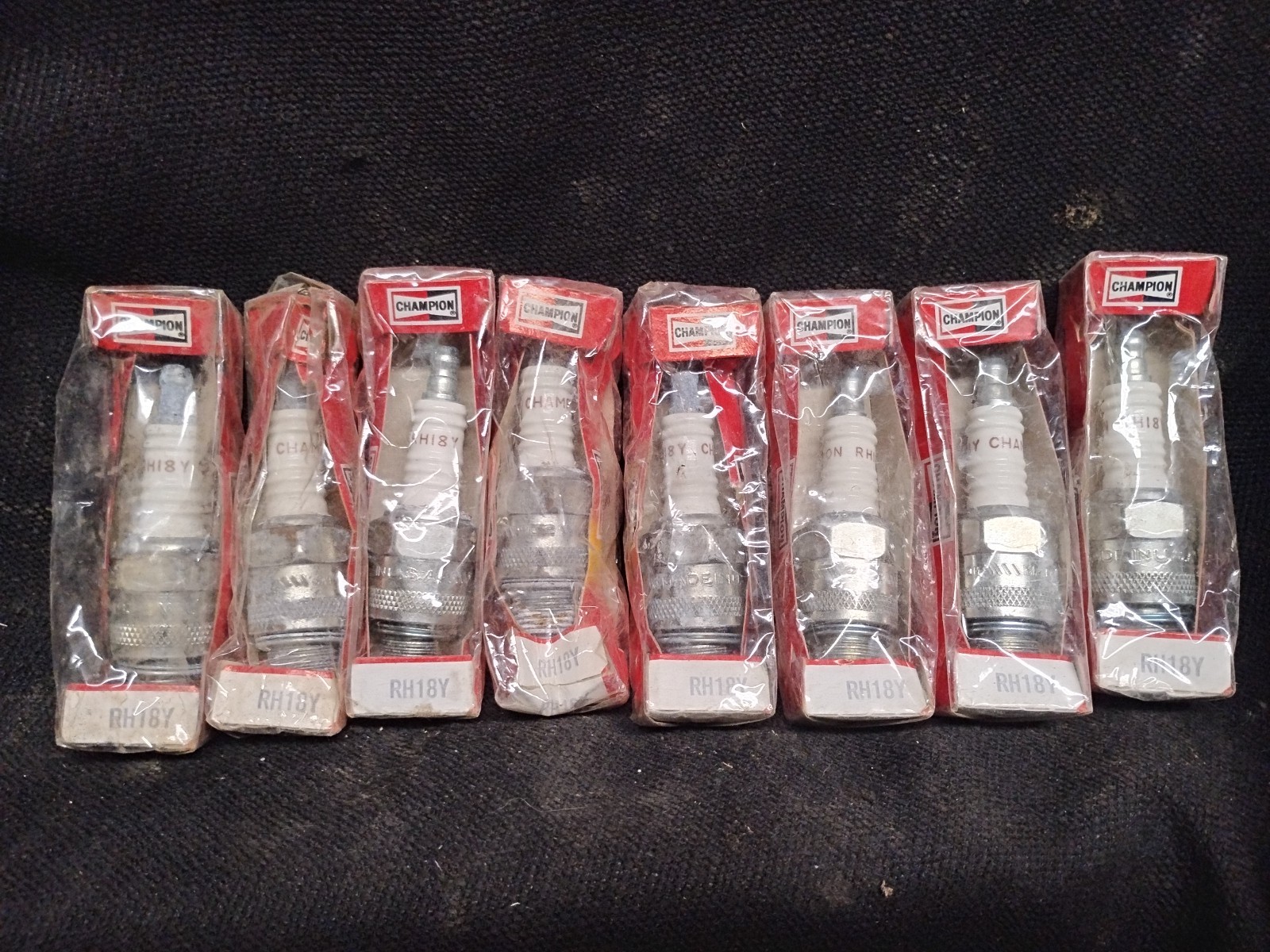Champion RH18Y Spark Plugs Set of 8 NOS
