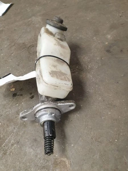 11-16 SCION TC 2.5L TRACCIÓN DELANTERA EN MONTAJE CILINDRO MAESTRO FRENO  Foto 2 de 4