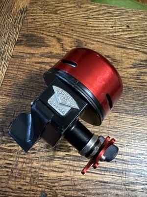 Vintage Abu Garcia Abumatic 170 Spincast Reel Super Nice & Smooth Sweden