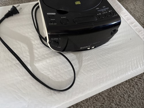 Sony Dream Machine FM/AM Radio CD Player Dual Alarm Clock ICF-CD815 TESTED WORKS - Picture 3 of 9