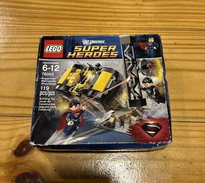 NEW/SEALED  LEGO DC Universe Super Heroes Superman Metropolis Showdown - 76002