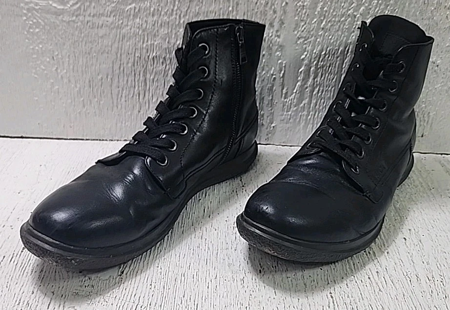 Stivaletti Prada neri stringati taglia US 11