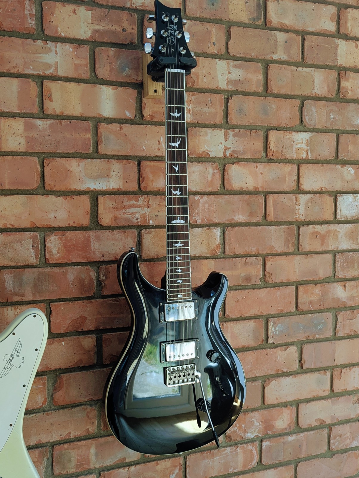 PRS SE Standard 24 Electric Guitar in Black with binding