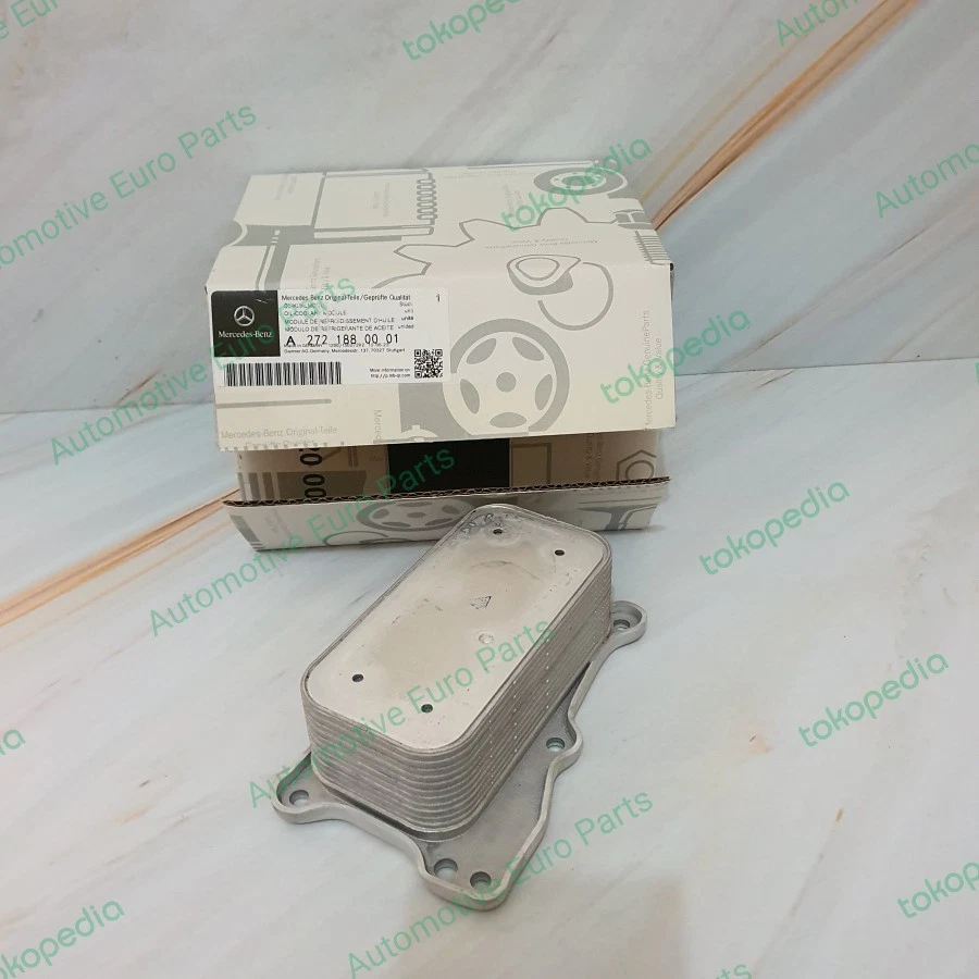 Enfriador de aceite de motor OEM apto para Mercedes-Benz W203 W204 C230 2006-2015 A2721880001 Foto 2 de 4