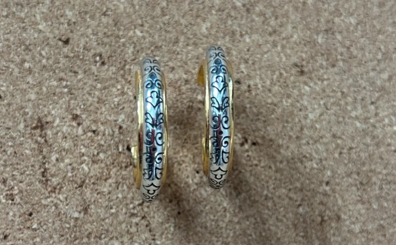 Pendientes de aro Brighton Venezia estilo plata y oro G9270 Foto 2 de 3